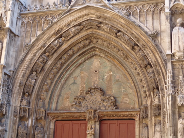 Portal der Kathedrale / Paroisse Cathédrale Saint Sauveur