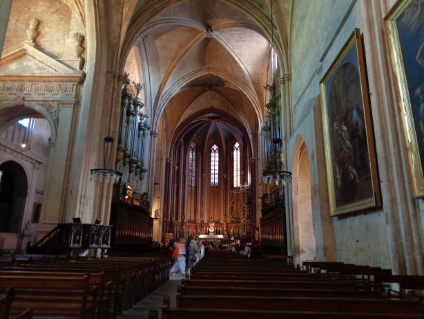 Innenansicht der Kathedrale / Paroisse Cathédrale Saint Sauveur