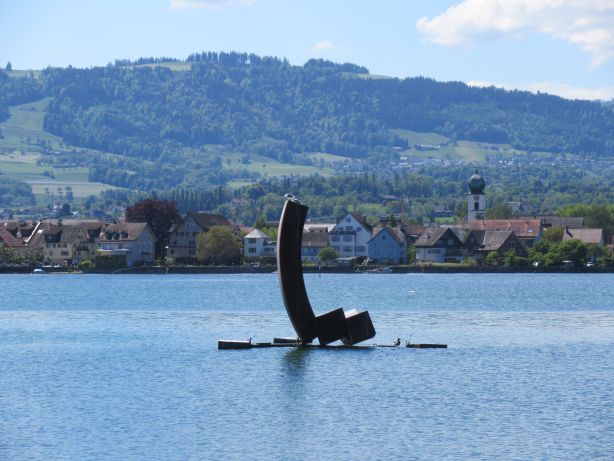 Skulptur im Bodensee