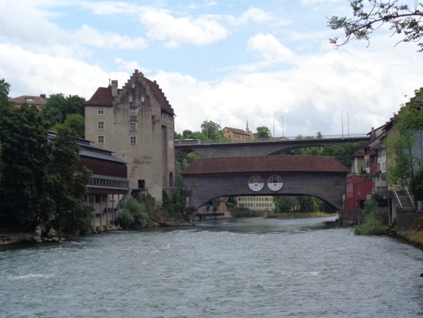 Limmat, gedeckte Holzbrücke, Schloss