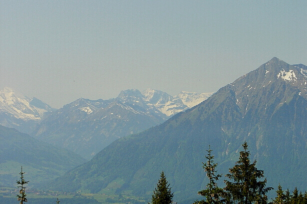 Howang (2519m), Mittler Lohner (3002m), Grossstrubel (3244m), Niesen (2362m)