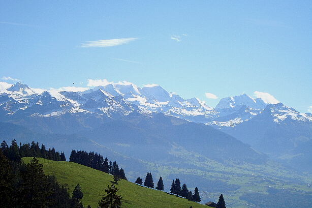 Gspaltenhorn (3436m), Blüemlisalp (3660m), Fründenhorn (3369m), Doldenhorn (3638m)