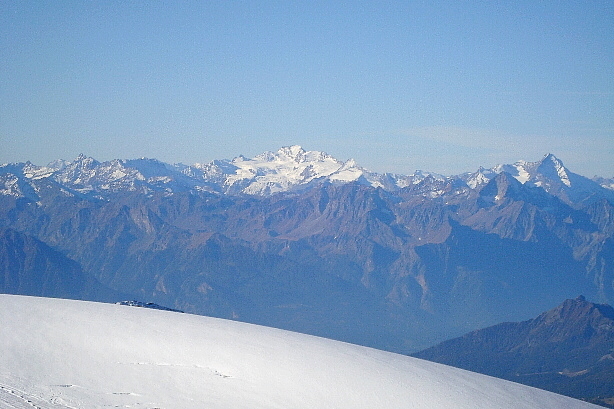 Gran Paradiso (4061m) von der Station Klein Matterhorn (3800m)