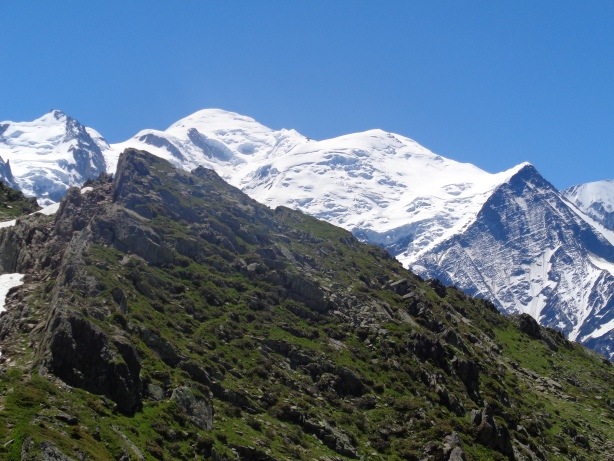 Mont Blanc du Tacul (4248m), Mont Blanc (4802m), Dôme du Goûter (4304m)