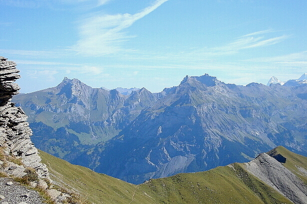 Sattelhorn (2375m), Dündenhorn (2862m), Eiger (3970m)
