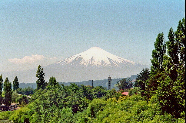 The volcano Villarica (2840m)