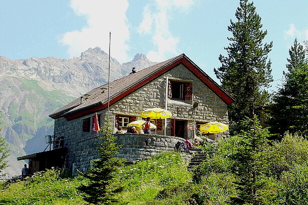 Doldenhorn hut SAC (1915m)