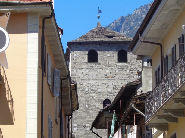Turm / Torre di Via Briona