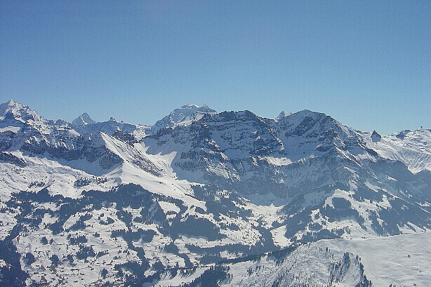 Bietschhorn (3934m), Balmhorn (3699m) und Lohner (3049m)
