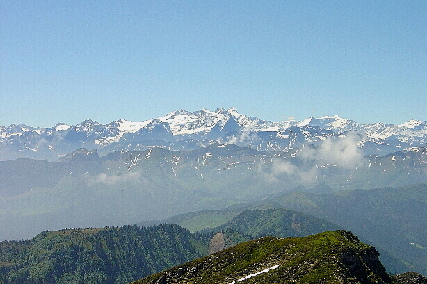 Wellhorn (3192m), Wetterhorn (3692m), Fiescherhörner (4049m)