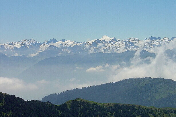 Schlossberg (3133m), Gross Spannort (3198m), Titlis (3238m), Wendenstöcke (3042m)
