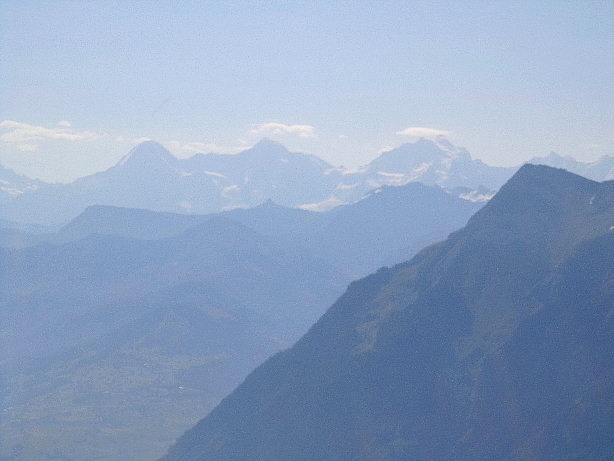 Eiger (3970m), Mönch (4107m), Jungfrau (4158m), Niesen (2362m)