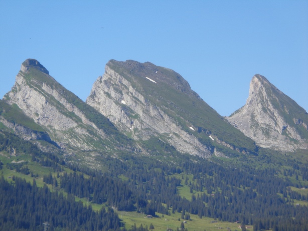 Churfirsten - Zuestoll (2235m), Brisi (2274m), Frümsel (2264m)