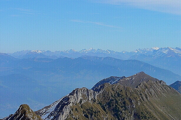 Glärnisch (2914m), Titlis (3238m), Sustenhorn (3503m), Niederhorn (1949m)