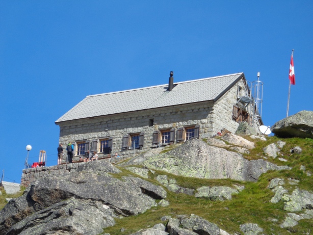 Gelmerhütte SAC (2412m)