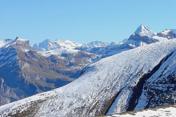 Wetterhorn (3692m), Eiger (3970m)
