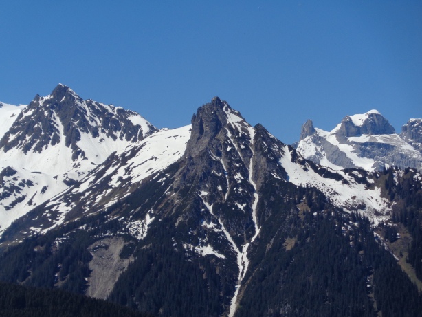 Tilsuna-Seehorn (2342m), Tschaggunser Mittagspitze (2168m), Schwarzhorn (2460m)