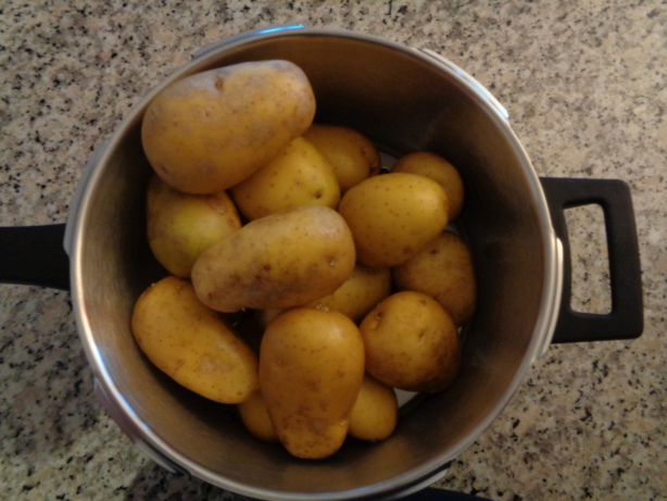 1.5 kilos of potatoes
