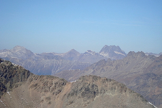 Piz Uertsch (3267m), Piz Blaisun (3200m), Piz Kesch (3418m)