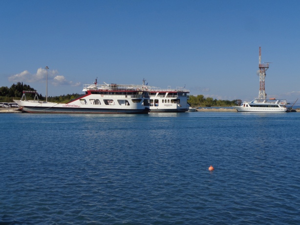 Hafen von Lefkimmi