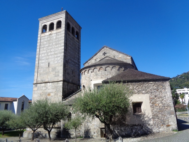 Kirche / Collegiata di San Vittore