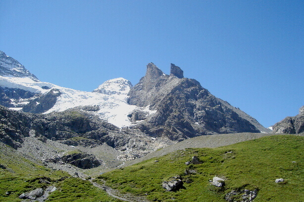 Tschingelhorn (3576m) and Lauterbrunnen Wetterhorn (3236m)