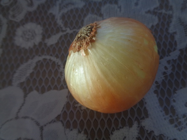 1 onion (about 100 grams)