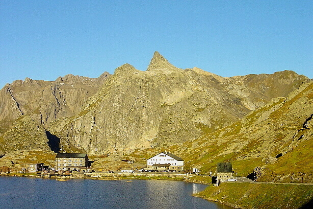 Grosser St. Bernhard-Pass und Pain de Sucre (2900m)