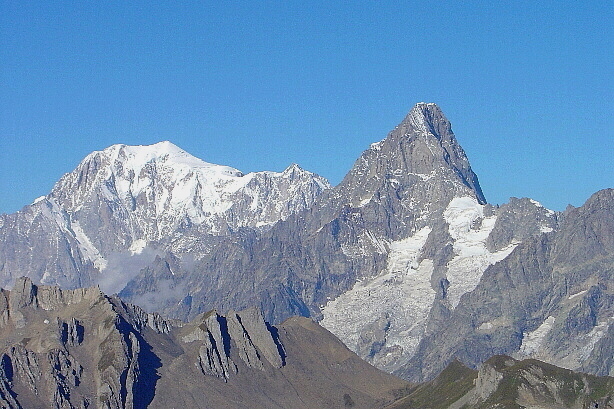 Mont Blanc (4802m), Les Grandes Jorasses (4208m)