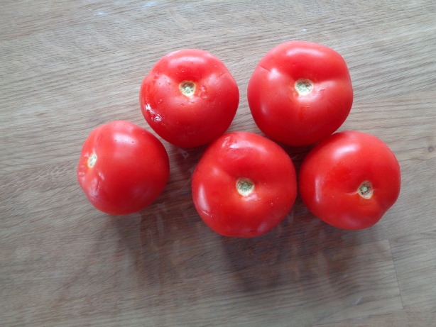 700 grams of tomatos