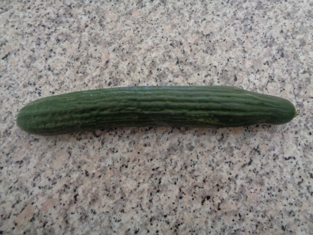 A cucumber (about 500 grams)