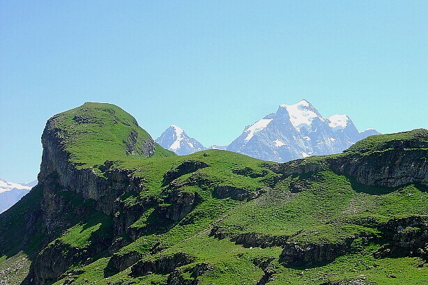 Horn (2444m), Mönch (4107m), Jungfrau (4158m)