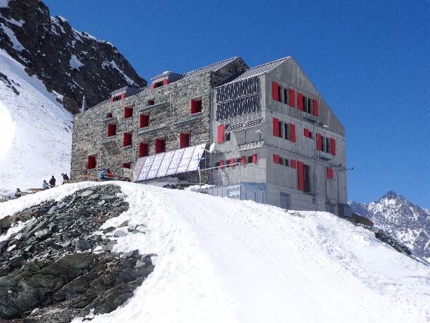 Britanniahütte SAC (3030m)