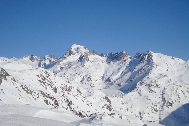 Galenstock (3583m), Grosses Furkahorn (3169m), Rhone glacier