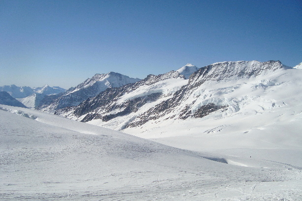 Dreieckhorn (3811m), Aletschhorn (4193m), Kranzberg (3738m)