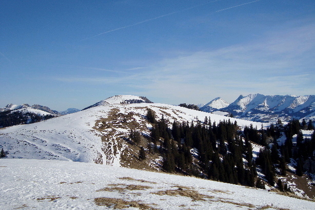 Turnen (2079m) in the background