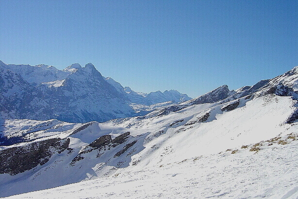 Grosse Scheidegg (1962m), Mönch (4107m), Eiger (3970m), Gspaltenhorn (3436m)