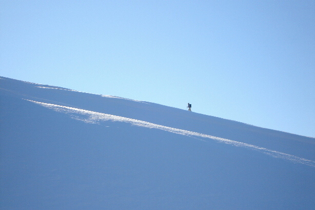 A lonely summiteer