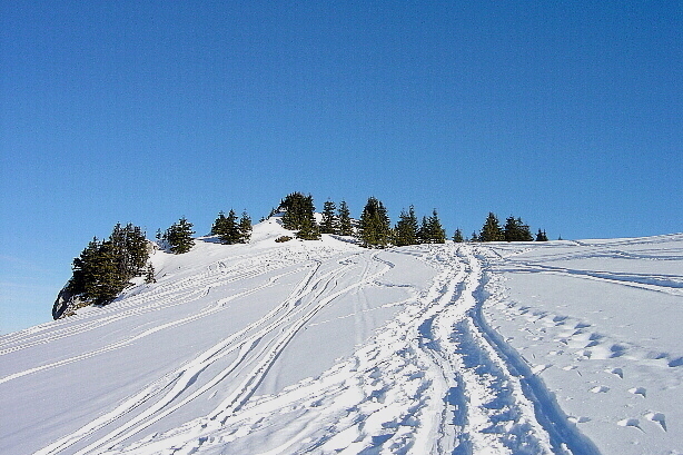 The ridge to the summit of Standfluh (1978m)