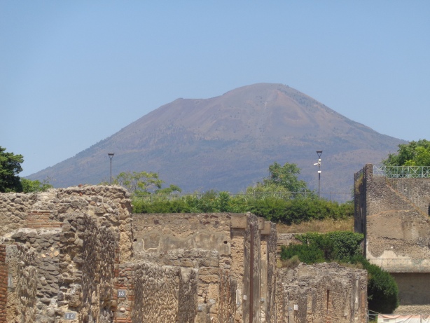 The Mount Vesuvius (1281m) from Pompeii