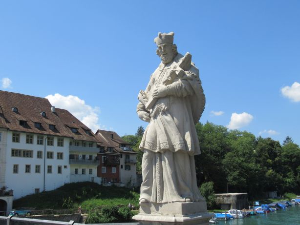 Statue des Johannes Nepomuk auf der Rheinbrücke